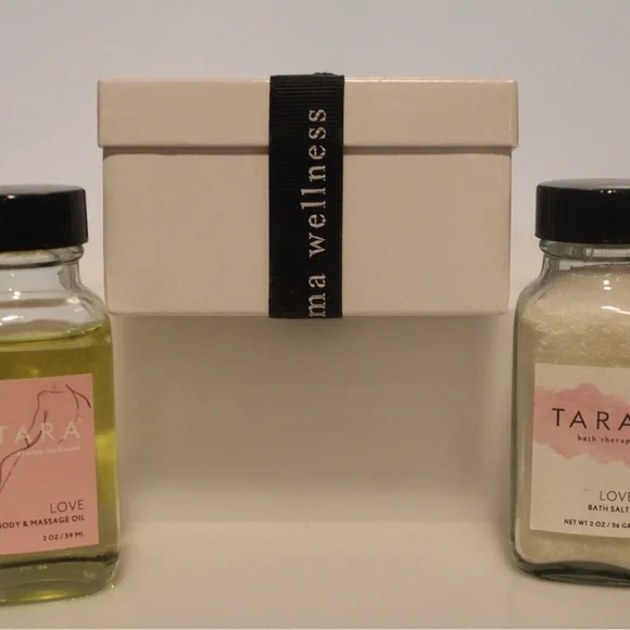 Tara’s aroma wellness Love’s The salt and body oil set 2 oz bottles Brand NEW - Picture 3 of 8
